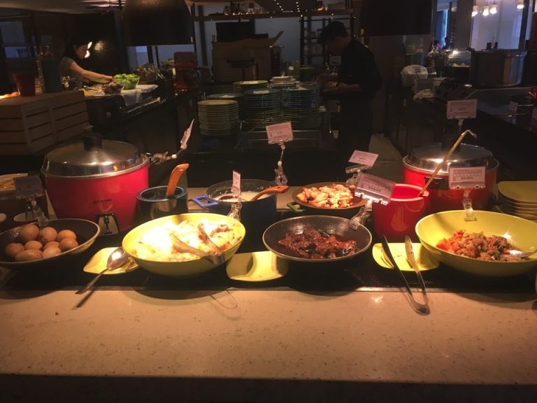 朝食ビュッフェ粥