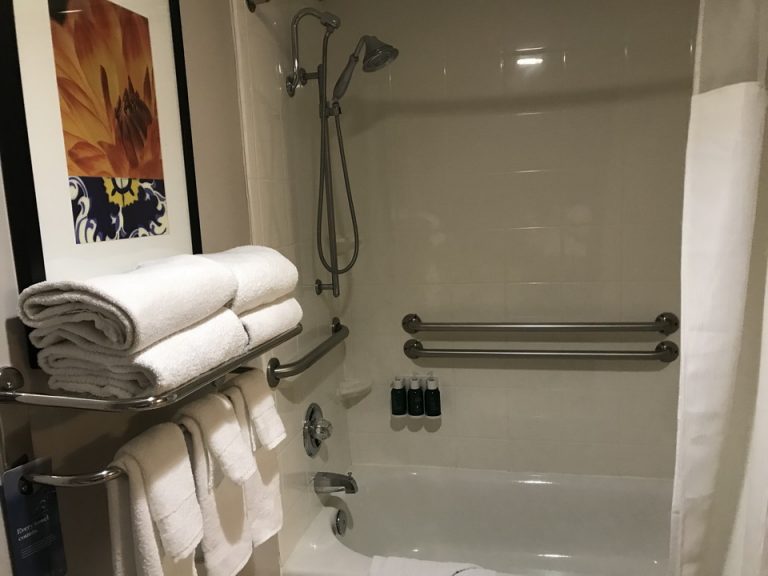 リビング側のバス