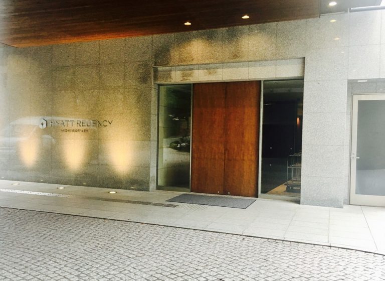 エントランス外観