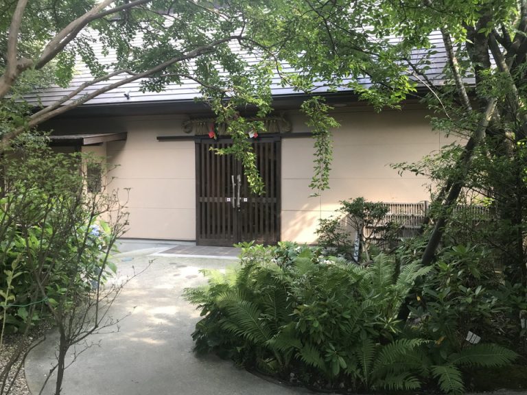 エントランス外観