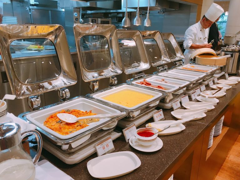 朝食バイキング2