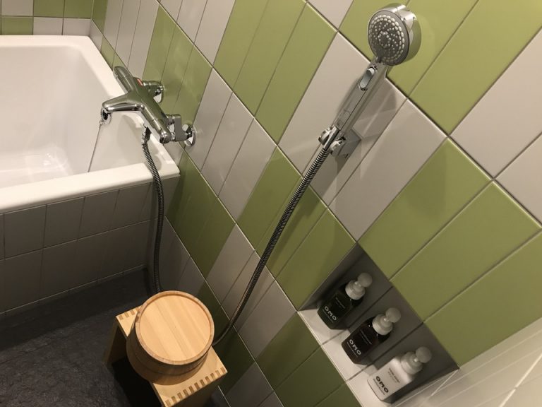シャワー