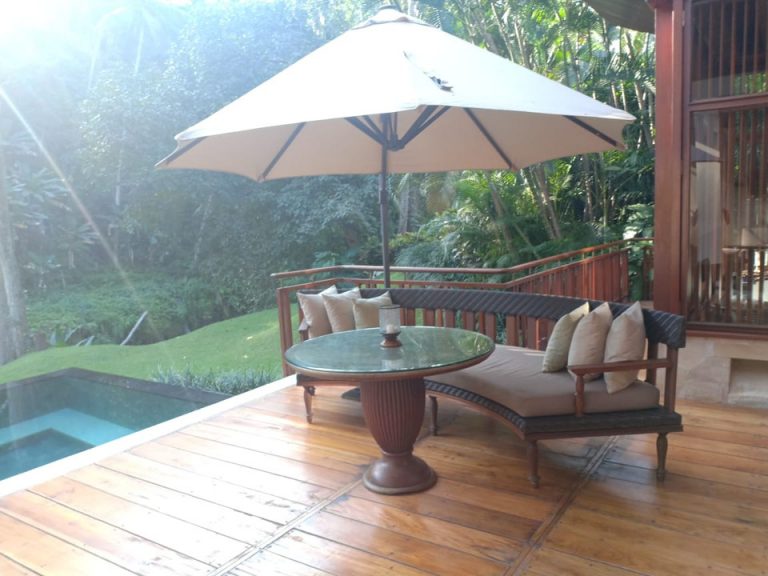 客室(テラス&プール2)