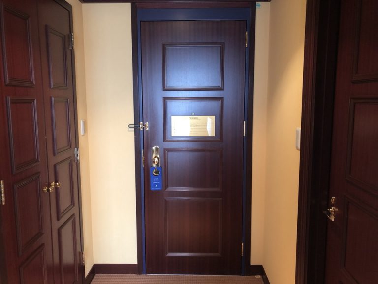 客室入口内観ドア(2)