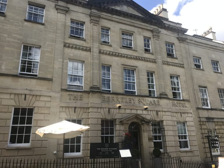 ホテル外観別角度2