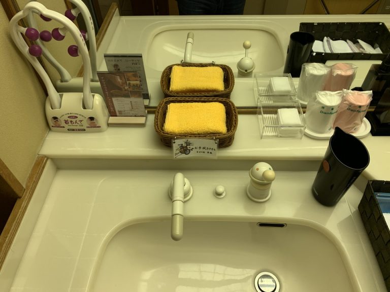 洗面台は2つあります