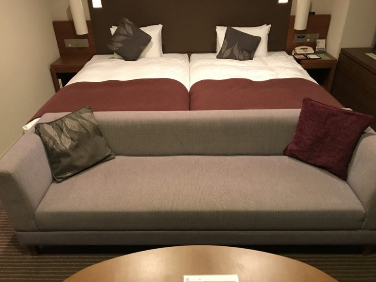 ソファー・ベッド全体