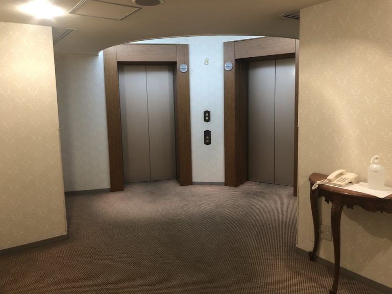 客室階 エレベーターホール