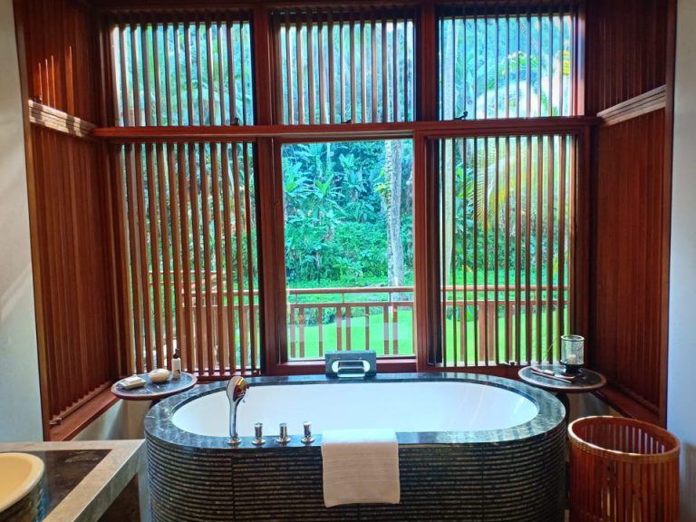 バスルーム(バスタブ)