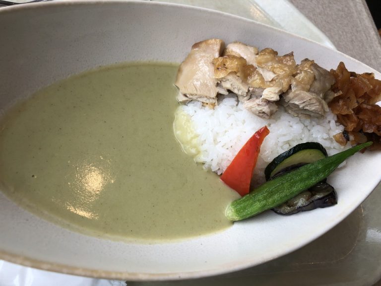 ランチでいただいたグリーンカレー