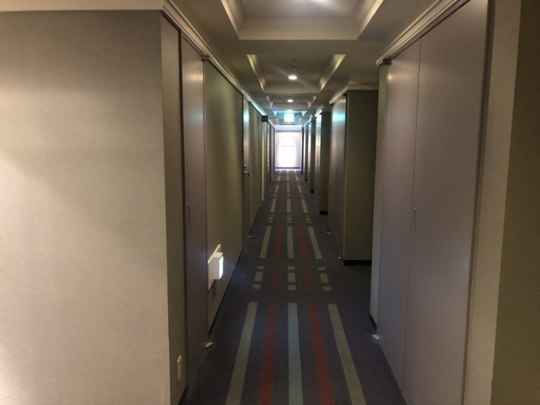 客室廊下