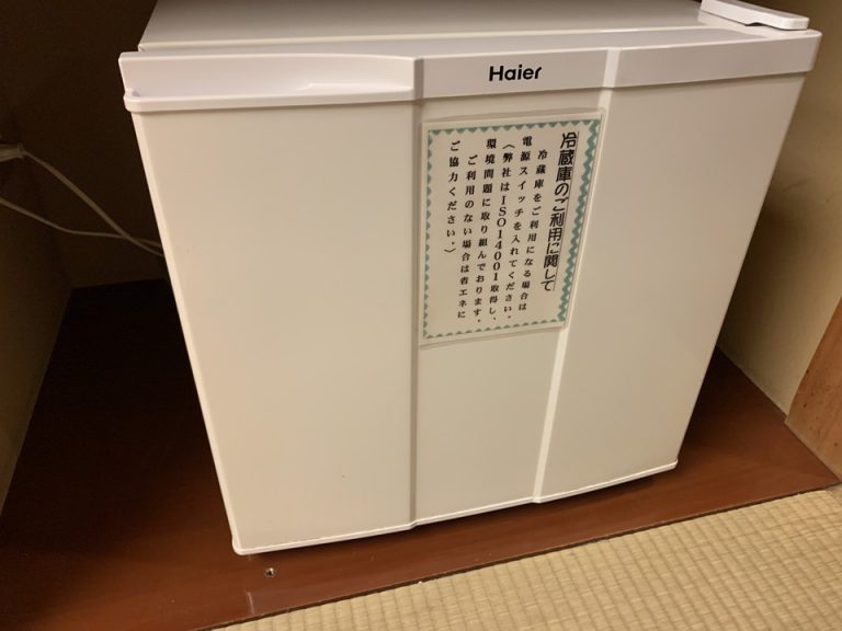 冷蔵庫(閉じた状態)