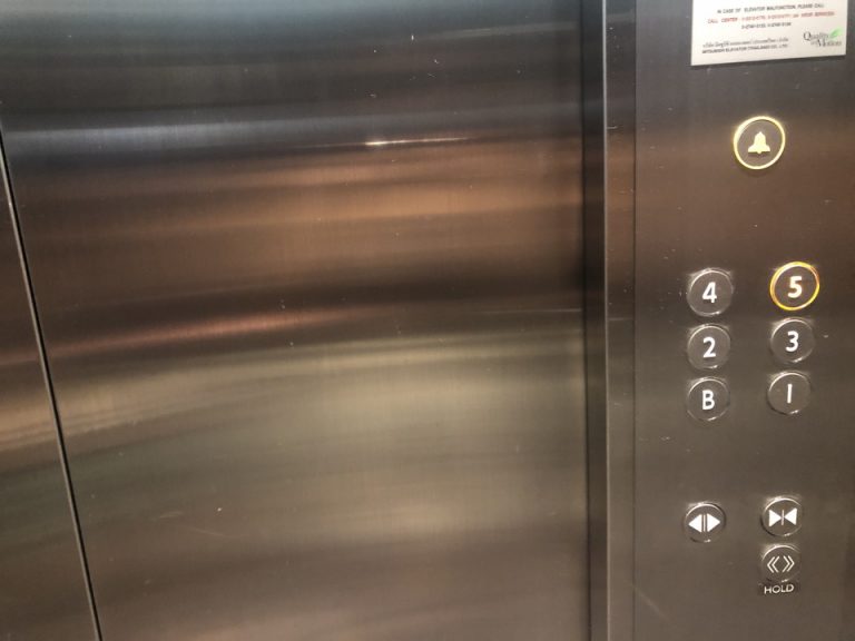 エレベータ階ボタン