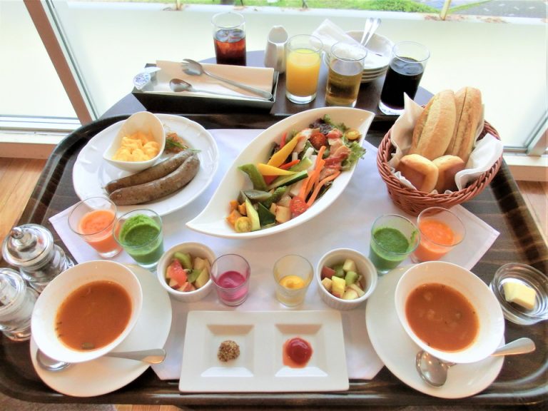 朝食・ルームサービス