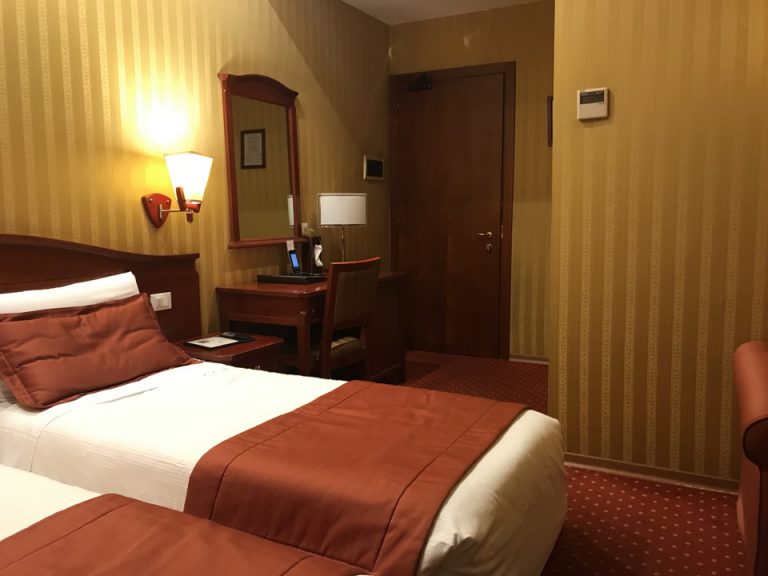 室内から部屋全体