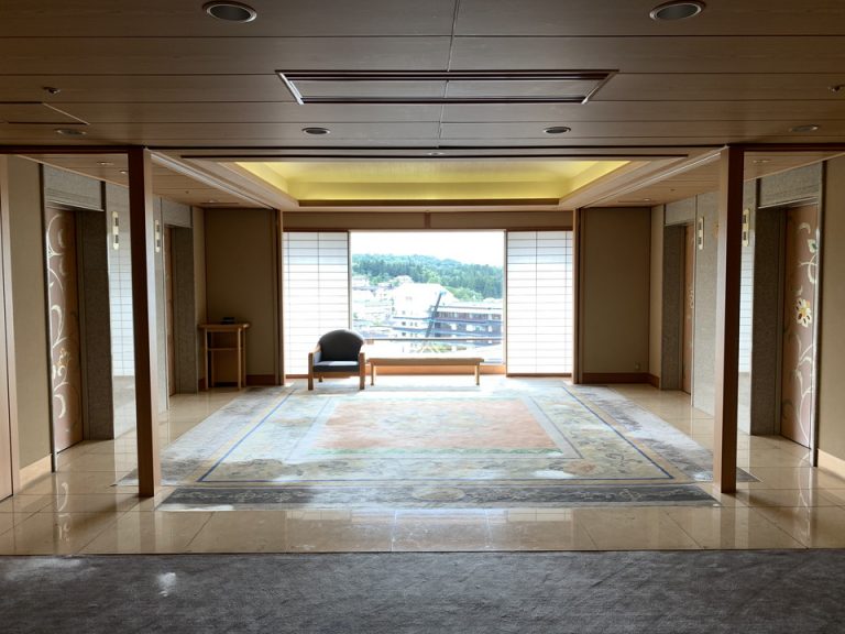 客室階エレベーターホール