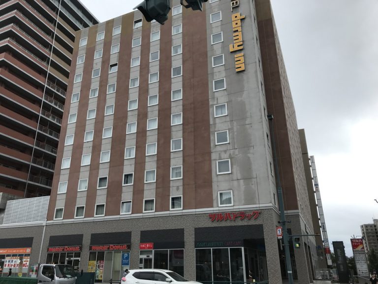 建物全体信号手前