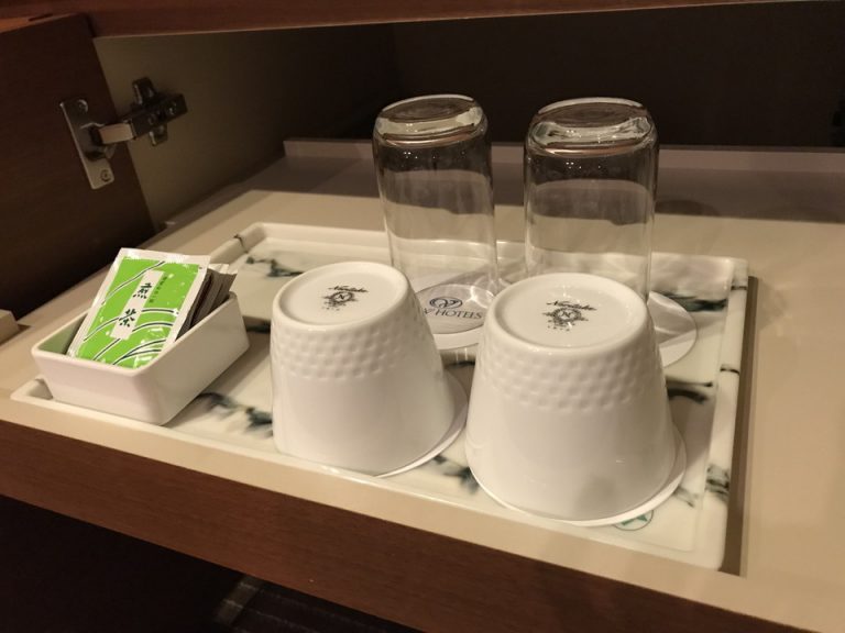 グラス・カップ