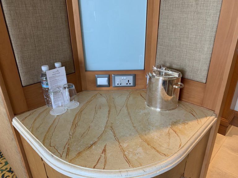 グラス・カップ