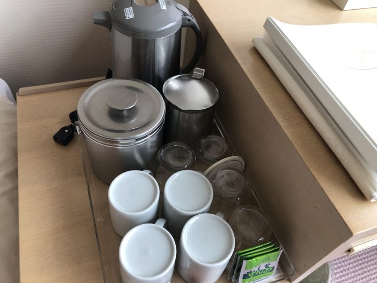 グラス・カップ