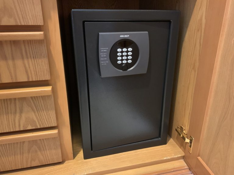 セーフティーボックス(閉じた状態)