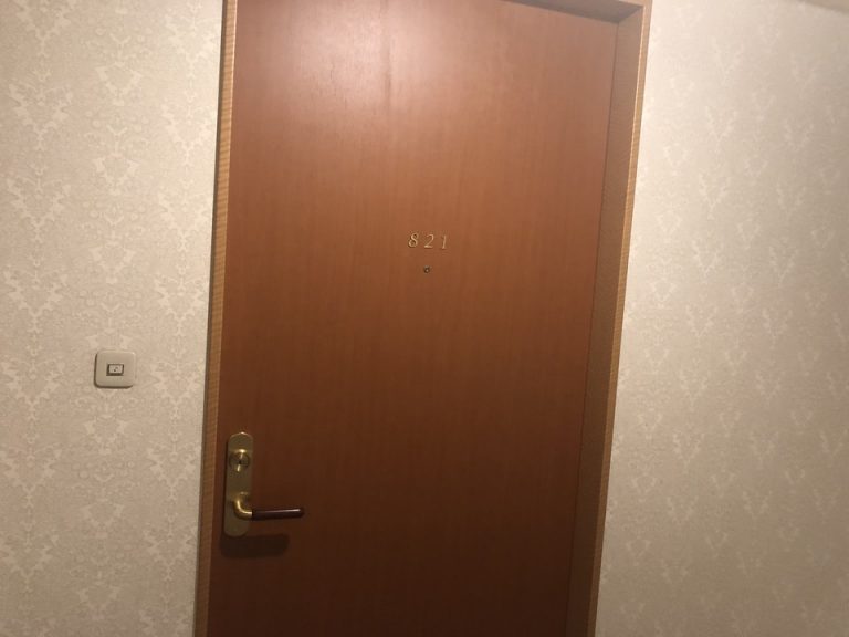 客室扉(廊下側)