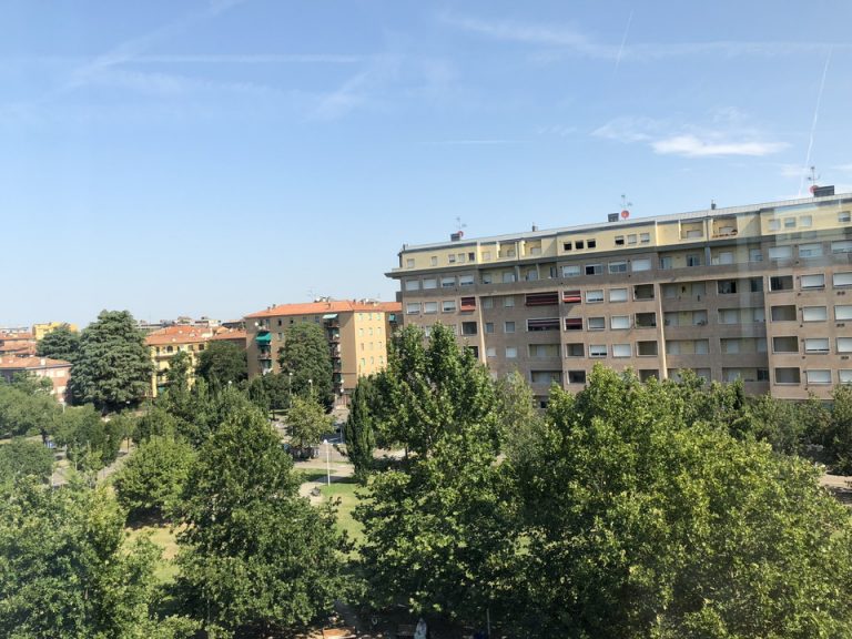 部屋からの眺望 (2)