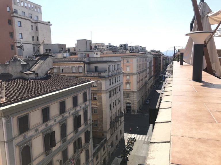 ホテルのテラスから別角度