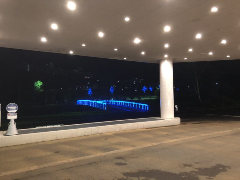 エントランス外観(2)