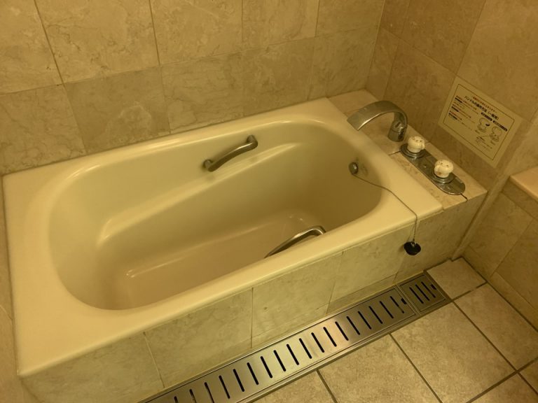 バスタブです
