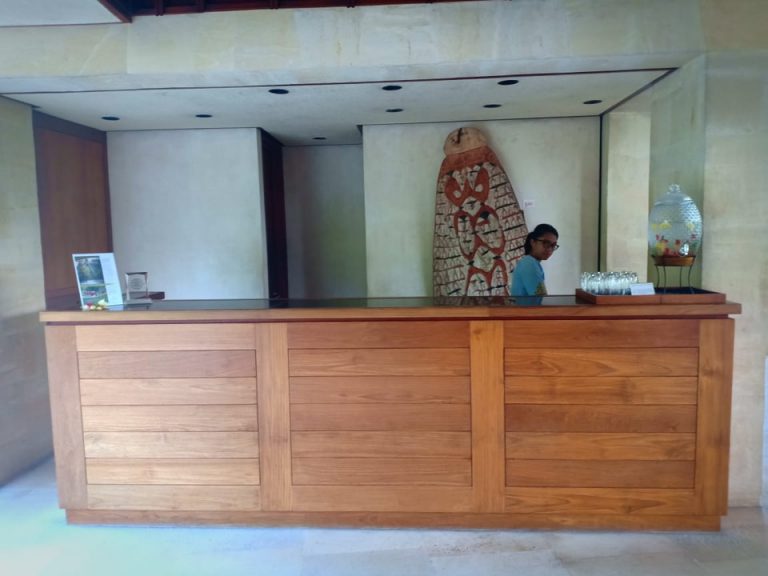 ロビー(レセプションカウンター1)