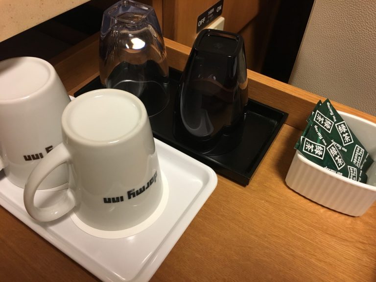 コップ