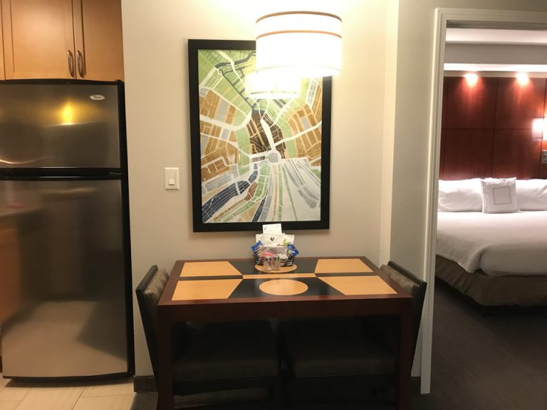 テーブルもありました