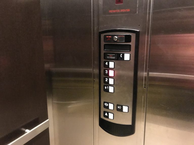 エレベーターボタン