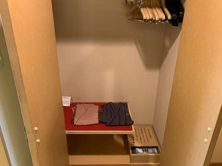 クロゼットの内観です