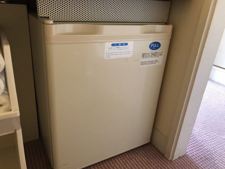 冷蔵庫(閉じた状態)(1)
