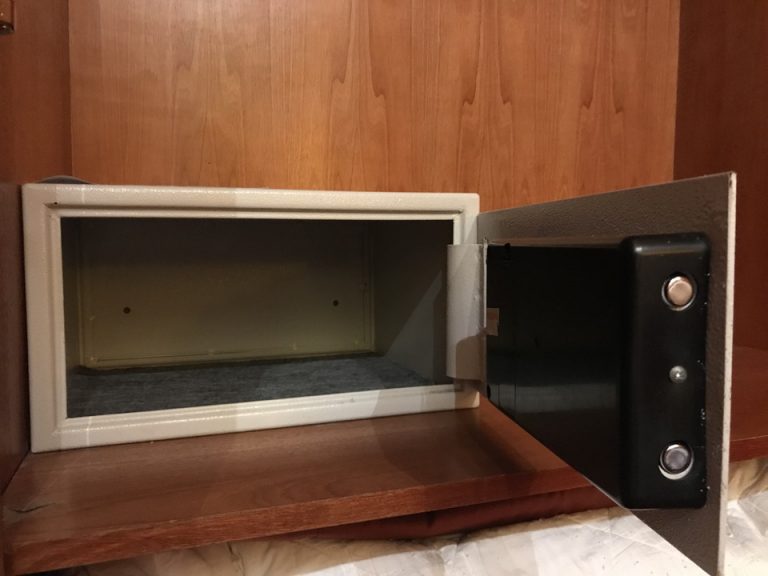 金庫開けた状態