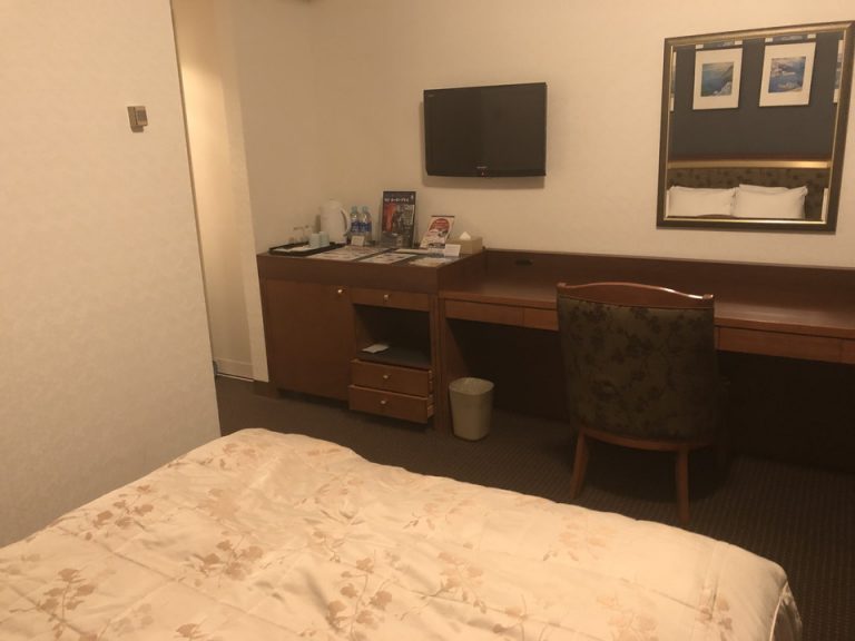 客室内 (中から入り口側)