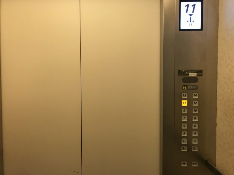 エレベーター階数ボタン