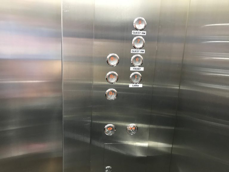 エレベーター階数ボタン