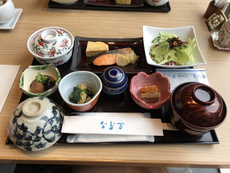 朝食