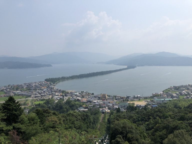 近くには天橋立があります
