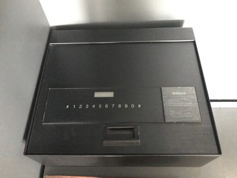 セーフティボックス(閉じた状態)