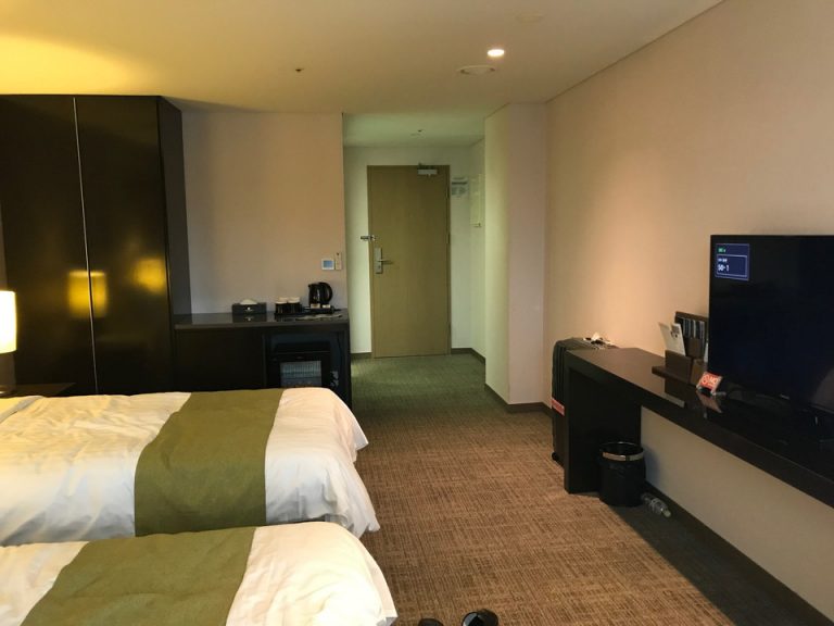 客室全体(入口方向)