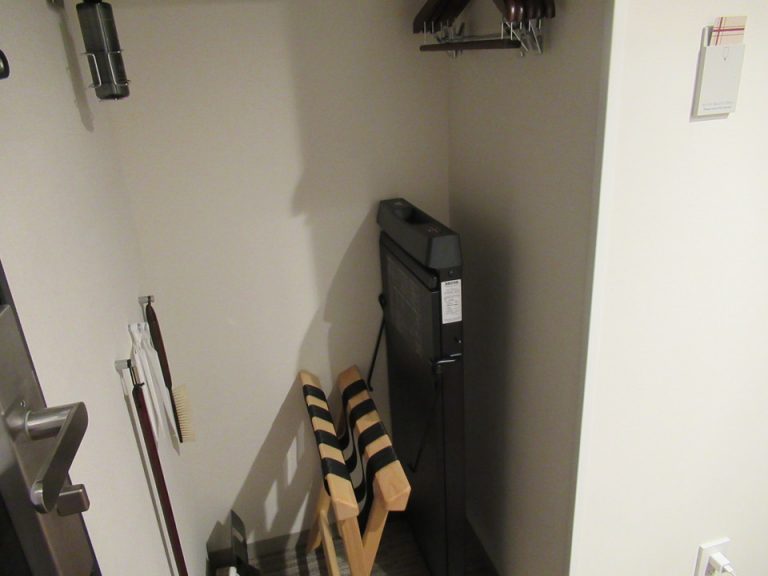 クローゼット(開けた状態)