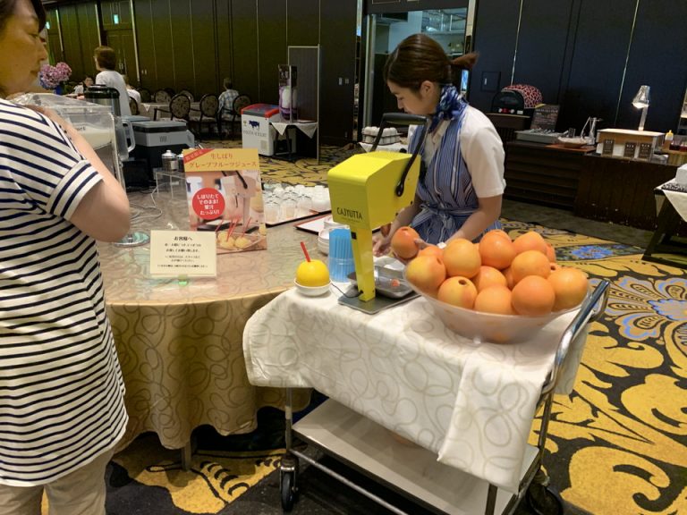 生搾りグレープフルーツジュースのコーナーです