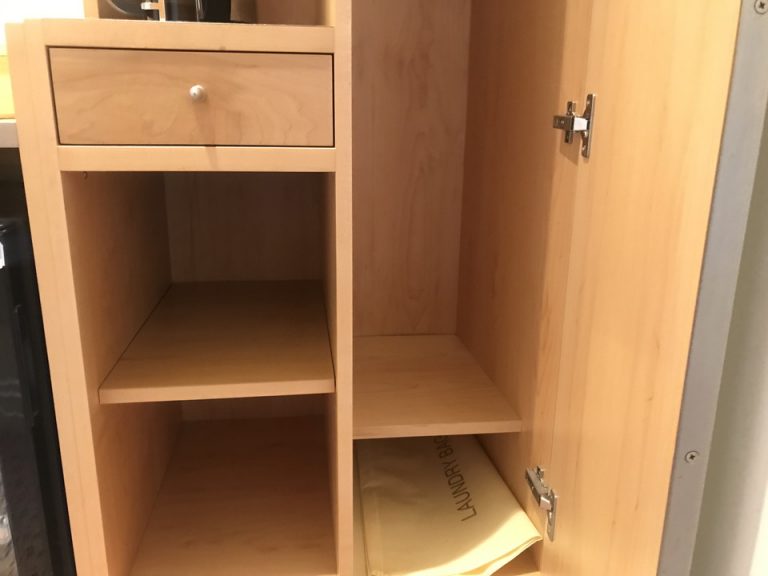 クローゼット中身