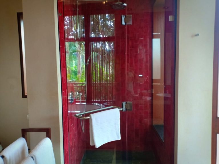 バスルーム(シャワールーム)