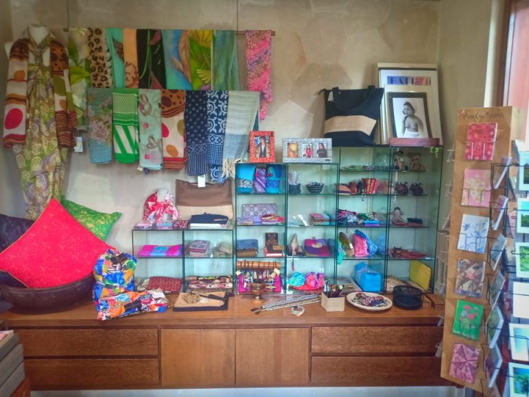 ショップ(ロビー、店内1)