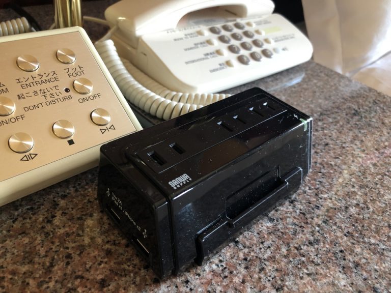 枕元の充電設備は嬉しい